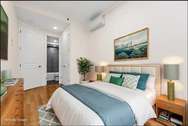 Foto del edificio - 341 W 48th St