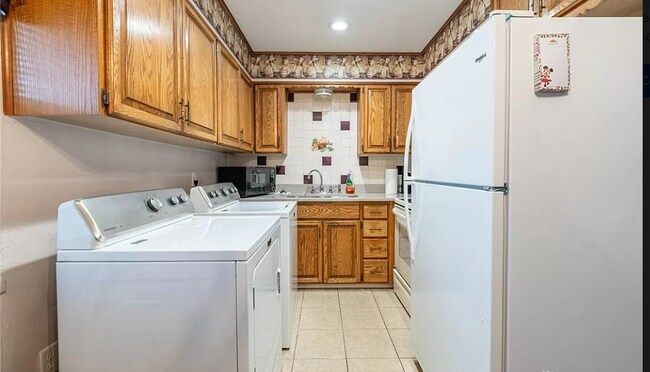 Foto del edificio - 624 Greenhurst Dr