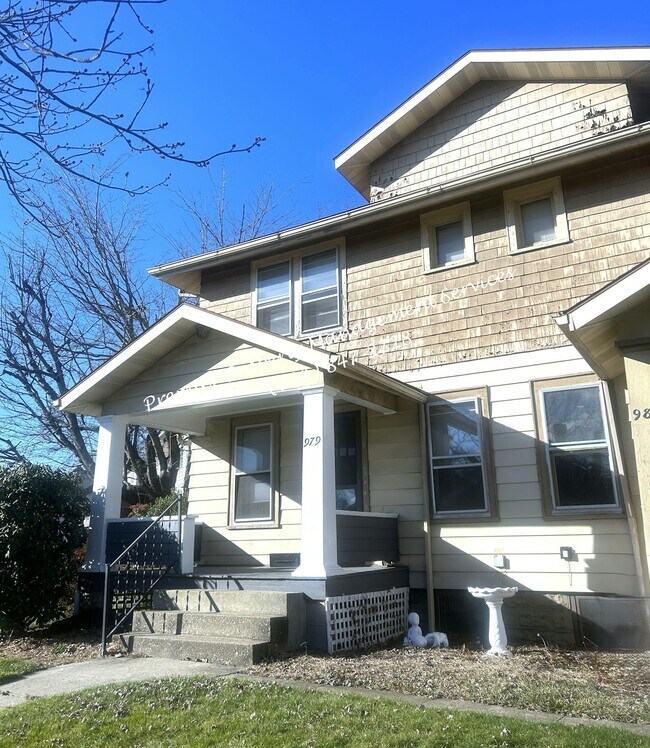 Foto del edificio - 979 King St