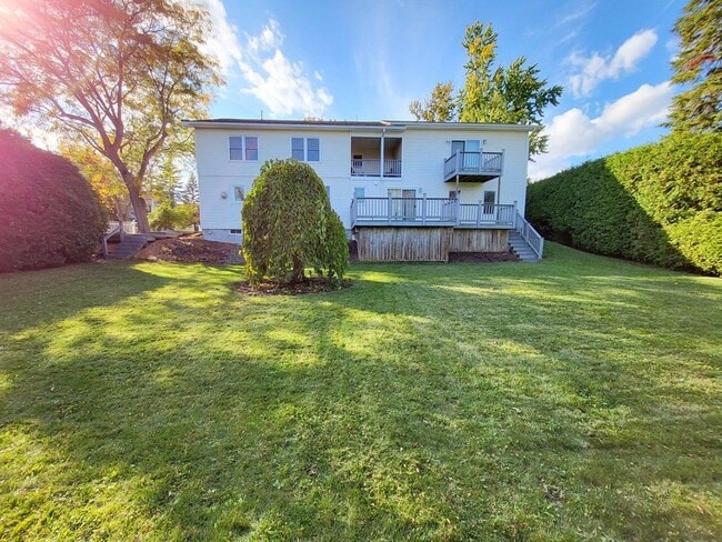 Photo - 3 Leonard Ave House