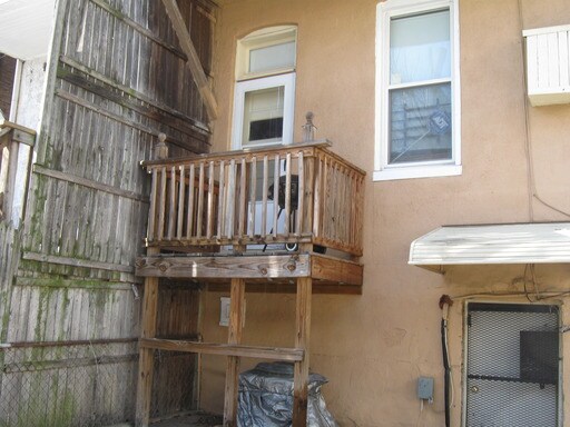 Building Photo - 2313 Edgemont Ave