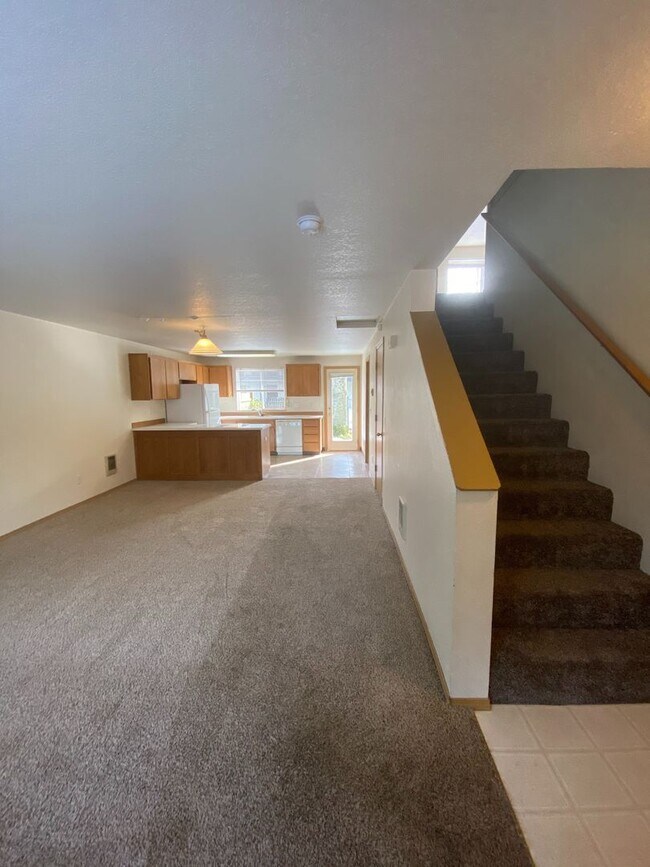 Building Photo - BB Halsey St (2985)