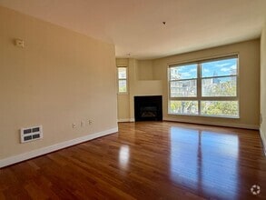 Building Photo - 851 Van Ness Ave
