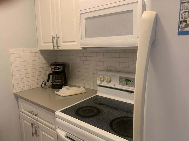 Foto del edificio - 8901 NW 38th Dr