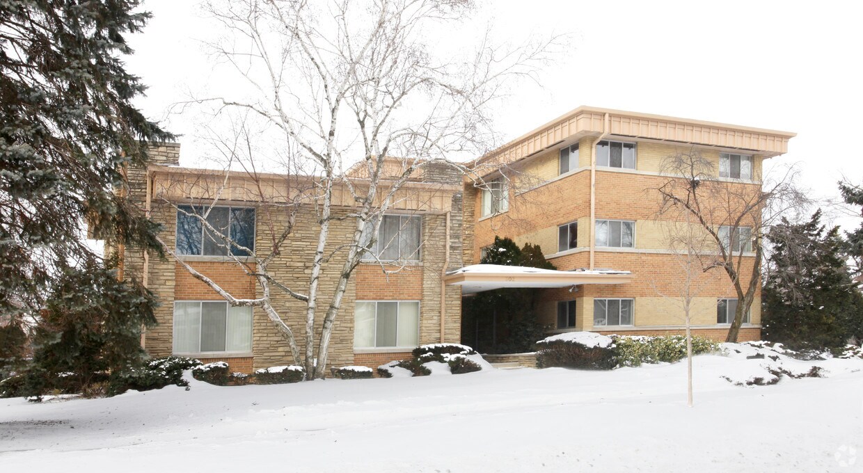 Foto principal - 302 N Pine Ave