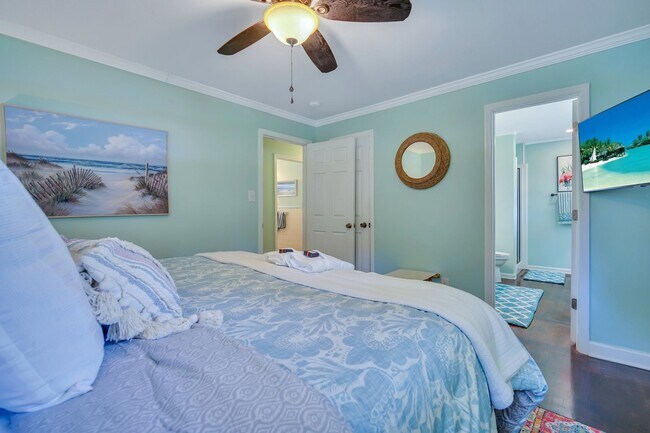 master king bed - 1704 Camellia Rd