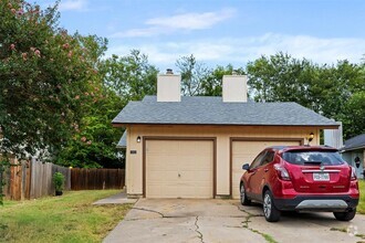 Building Photo - 1805 Rawhide Loop
