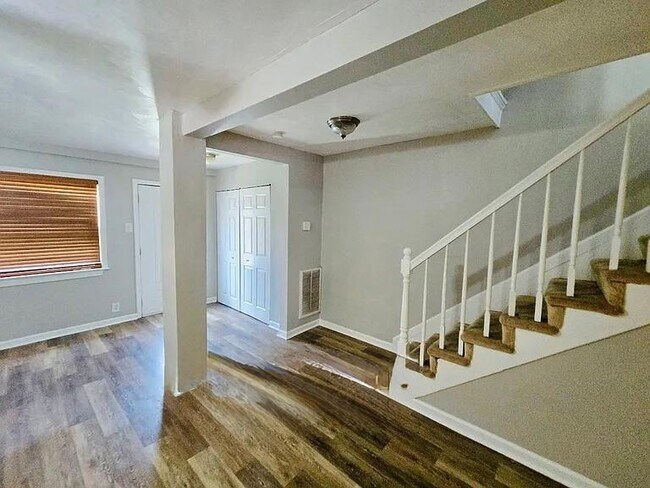 Foto del edificio - 3322 Lens Ave