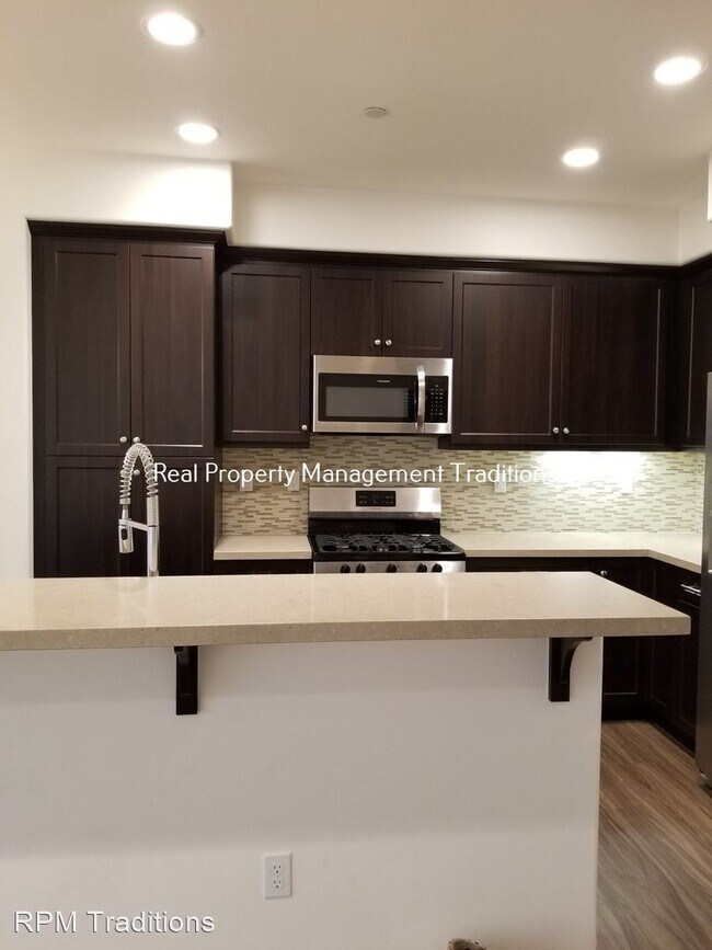 Building Photo - 4 br, 3 bath House - 14852 W Castille Way