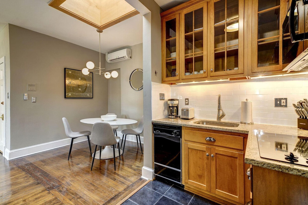 Foto del edificio - 1904 R St NW