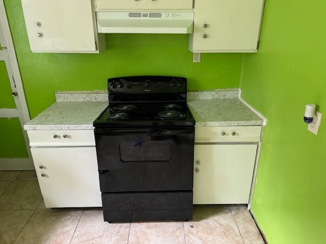 Cocina eléctrica y gabinetes nuevos - 7601 4th Ave S