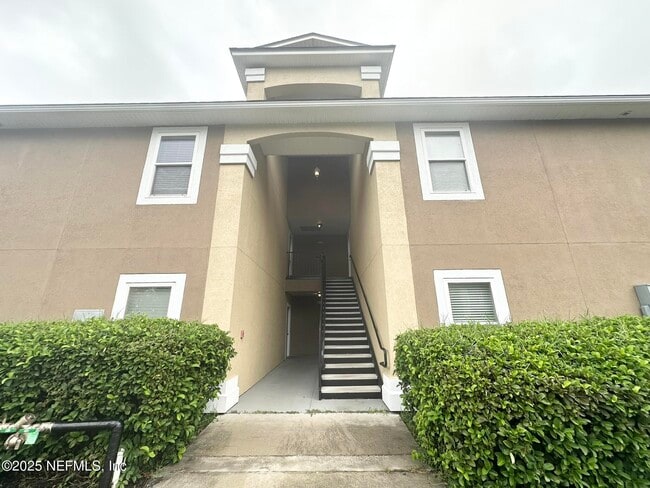 Foto del edificio - 6916 Ortega Woods Dr