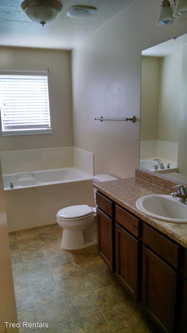 Building Photo - 3 br, 2.5 bath House - 2799 S. Asbury Lane