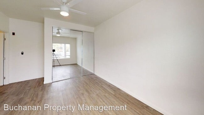 Building Photo - 843 13th St