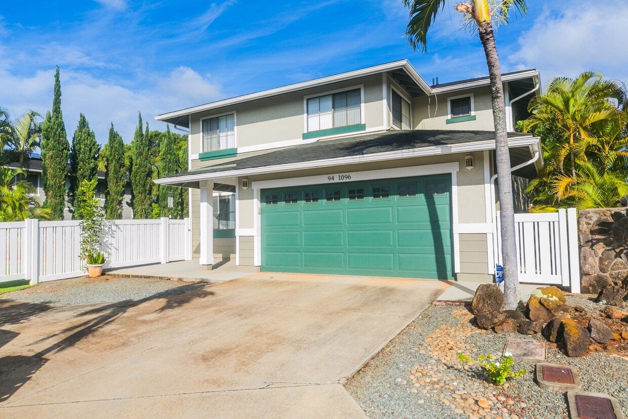 Beautiful 4 bedroom /2.5 bath in Royal Kunia House Rental in Waipahu