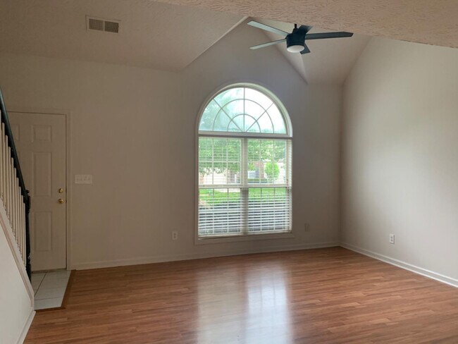 Foto del edificio - 2225 Sonoma Pl