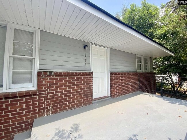 Building Photo - 1232 Carter St