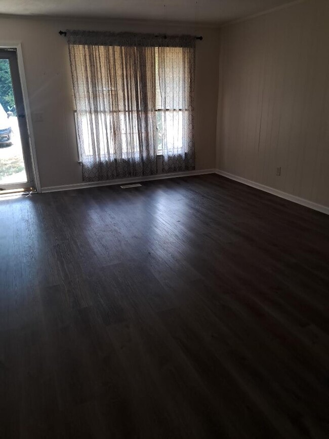 Building Photo - 1706 Ridgewood Dr