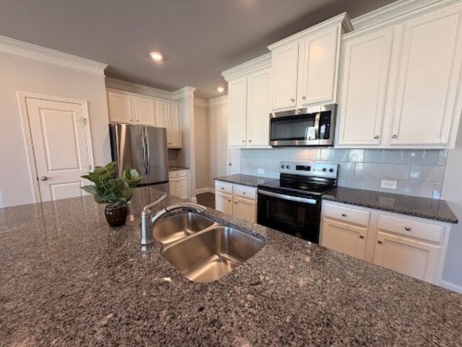 Building Photo - 3 Bed 3 Bath in Buford!