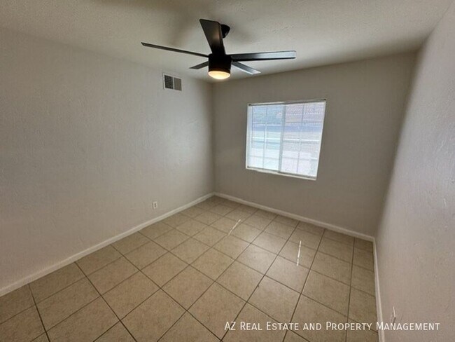 Foto del edificio - 1036 N 16th St