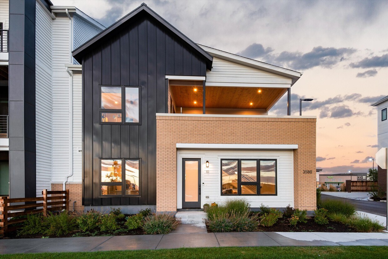 Primary Photo - 3580 Uinta St