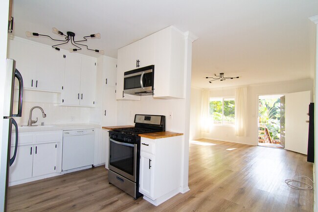 Building Photo - 4137 Wade St