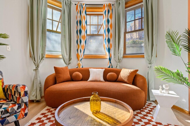 Foto del edificio - 2042 W Pierce Ave