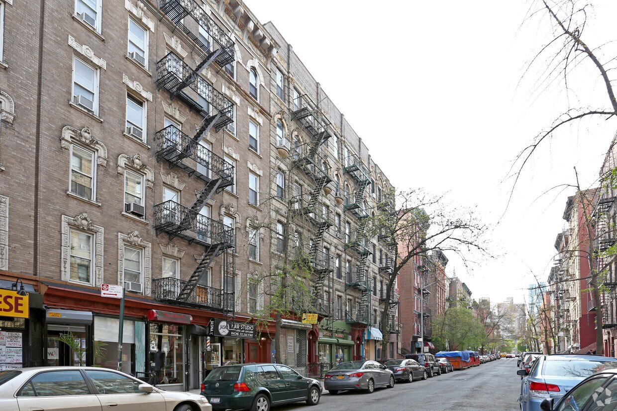 Primary Photo - 74 E 7th St