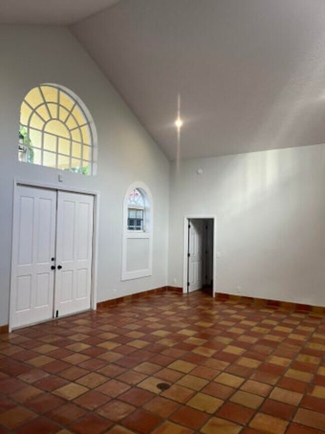 Foto del edificio - 8805 SE Riverfront Terrace