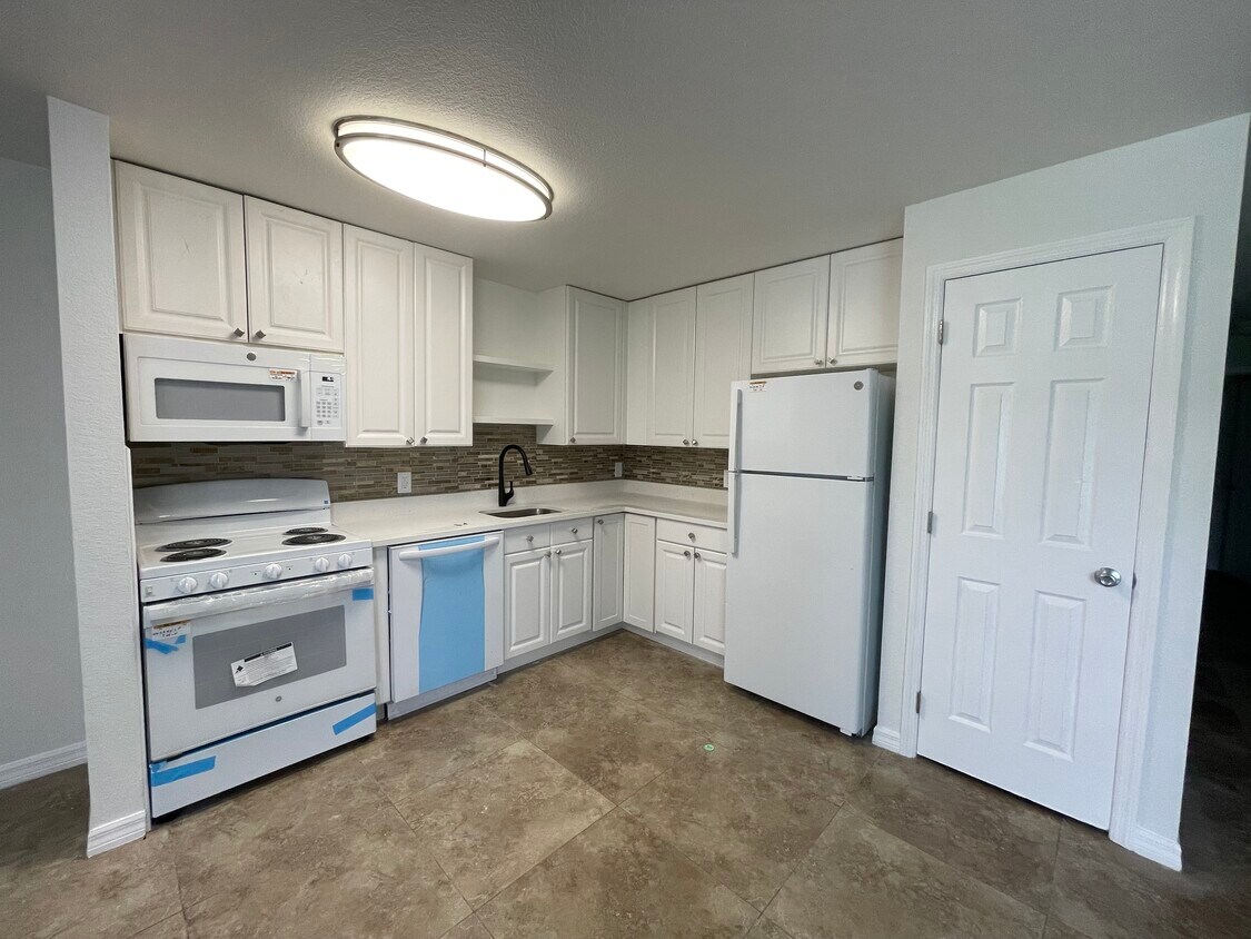 Foto principal - 739 Jack Ave S