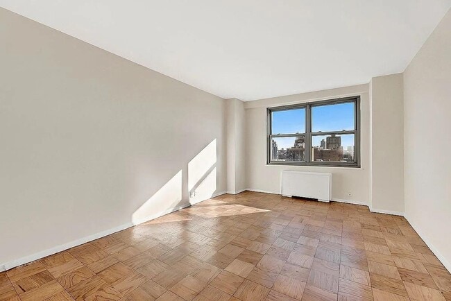 Photo - 70-25 Yellowstone Blvd Apartment