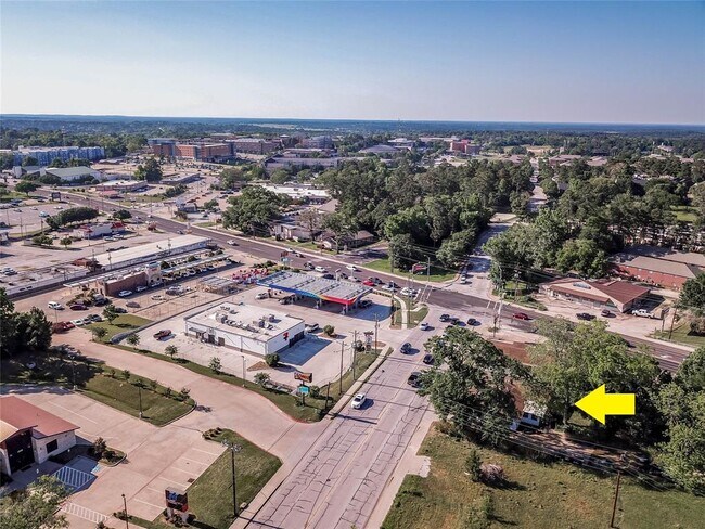 Foto del edificio - 2515 Montgomery Rd