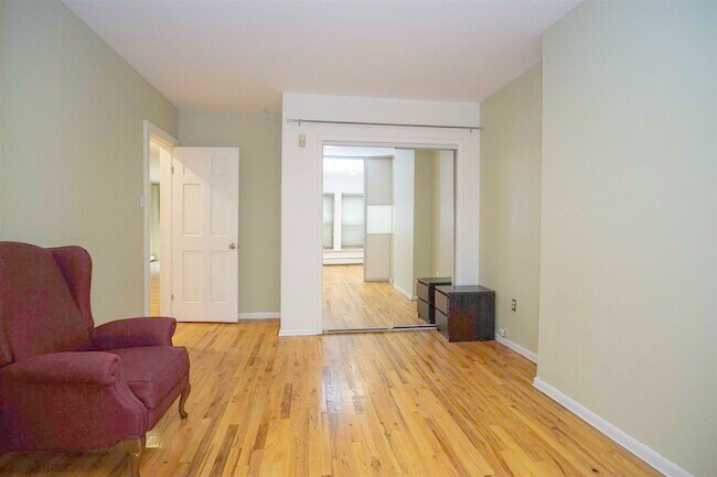 Building Photo - 481 Jersey Ave