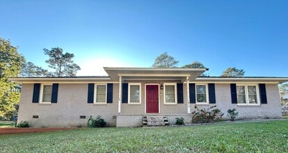 Building Photo - 2470 Drexel Dr