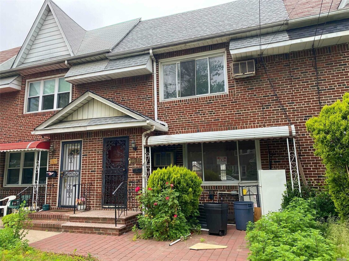 Primary Photo - 161-11 84th Rd