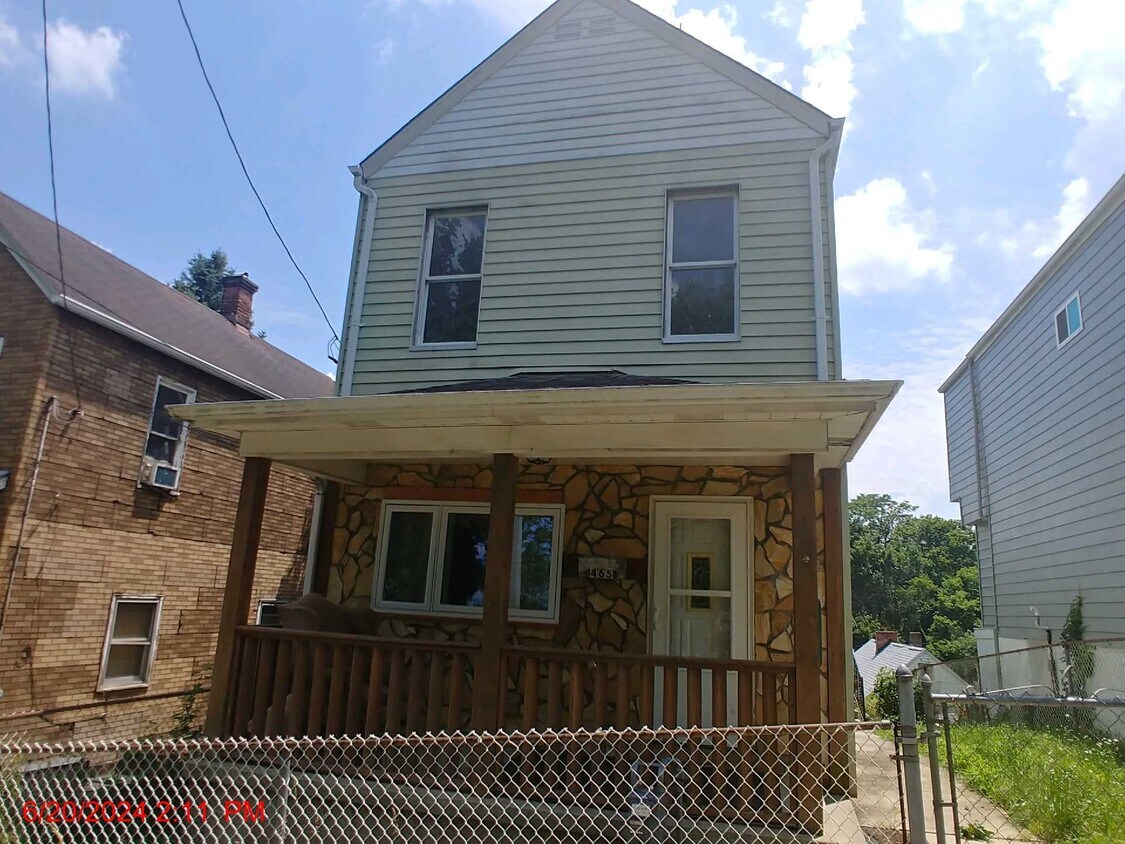 Primary Photo - 465 7th St
