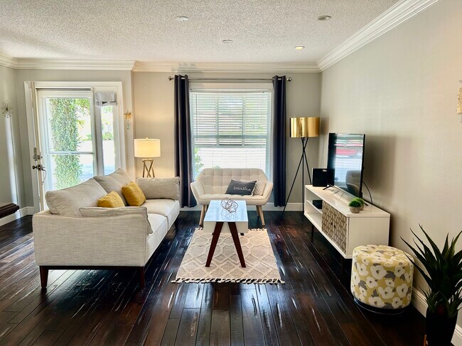 Photo - 641 N Jefferson Ave Townhome