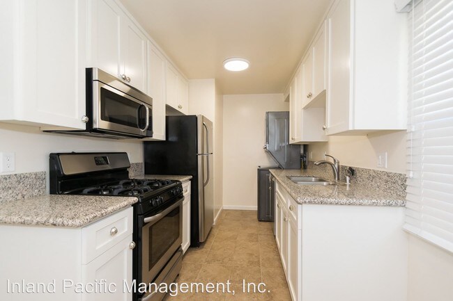 Foto del edificio - 1801-1805 MacKay Ln