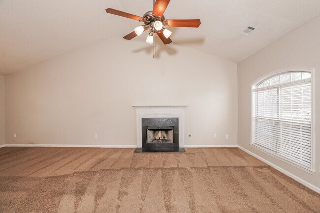 Foto del edificio - 310 The Gables Dr