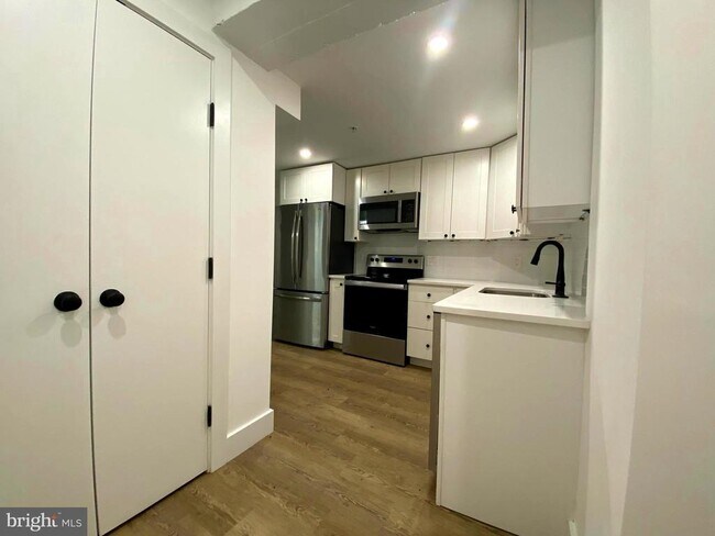 Foto del edificio - 3126 16th St NW