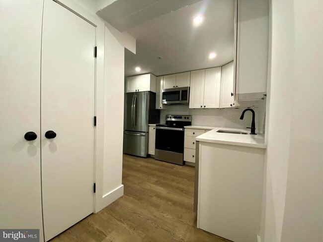 Building Photo - 3126 16th St NW