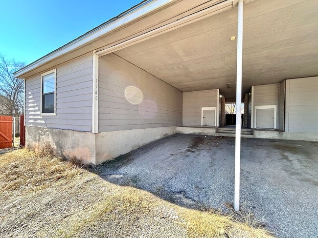 Foto del edificio - 1760 Horseshoe Cir