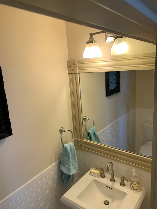 Half bath - 72 E Market St