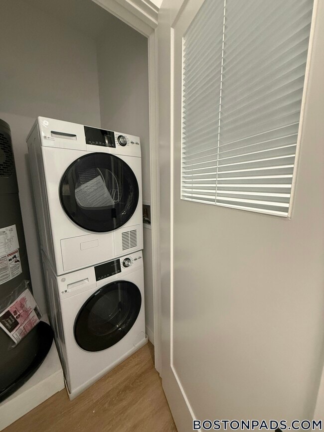 Building Photo - 199 Gardner St