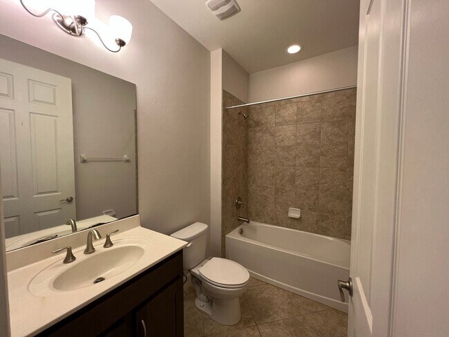 Building Photo - 3 br, 2 bath House - 3141 Amadora Cir