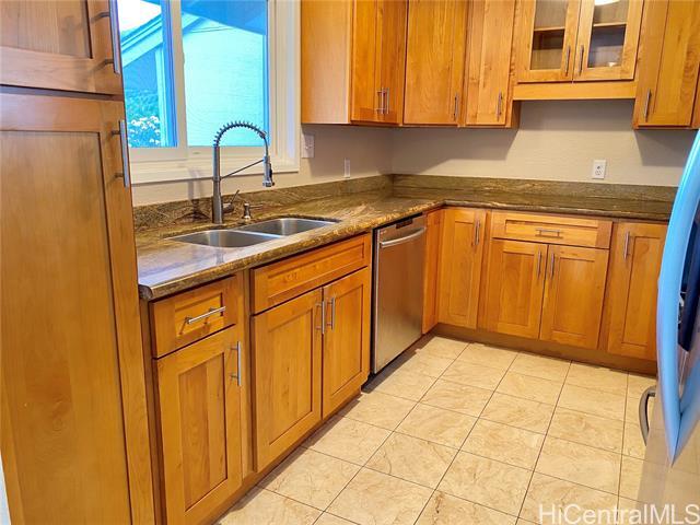 Primary Photo - 1442 Maloo Pl