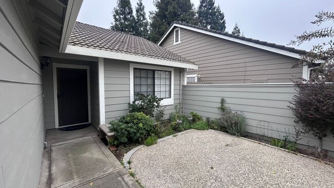 Foto del edificio - 3545 Thomas More Way