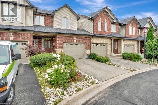 Photo du bâtiment - 400 Stonehenge Dr