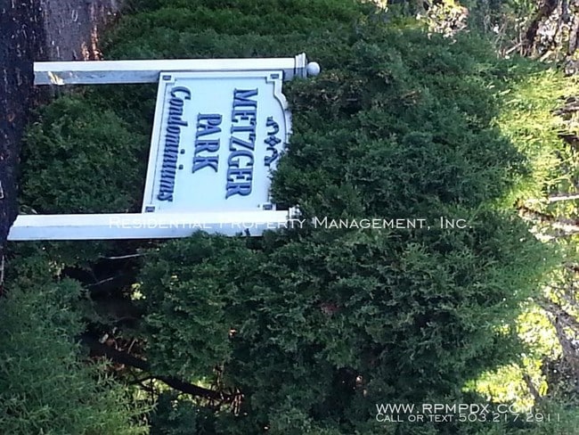 Building Photo - 2 bedroom in Tigard OR 97223