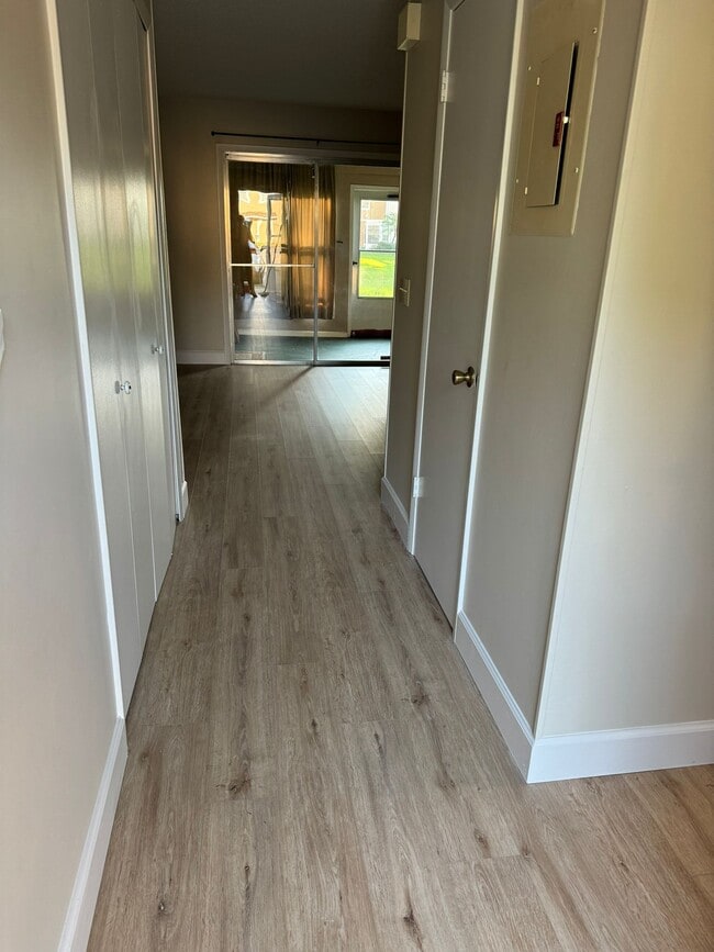 Entryway - 11740 Windbourne Ct
